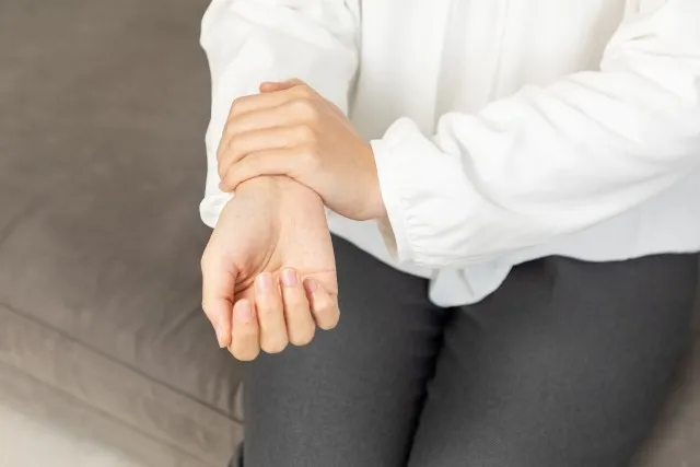 その痛み、腱鞘炎かも？自分でできるセルフチェックと整体で得られる効果