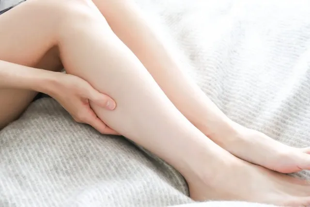 整体でむくみが緩和する理由とは？むくみの原因と日常でできる予防方法